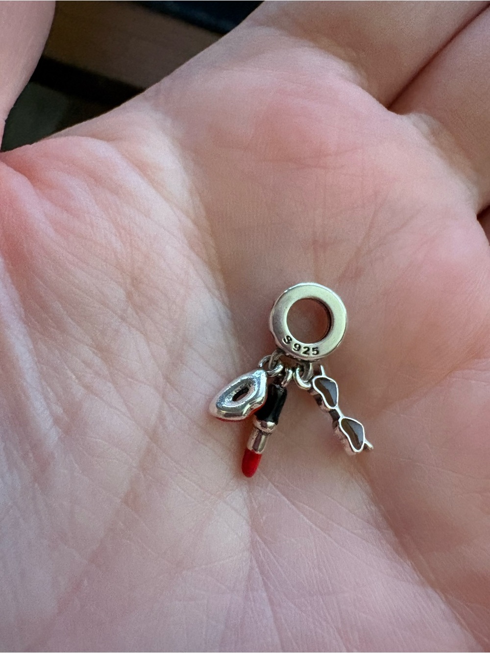 Red lips, sunglasses,lipstick s925 charm Linx